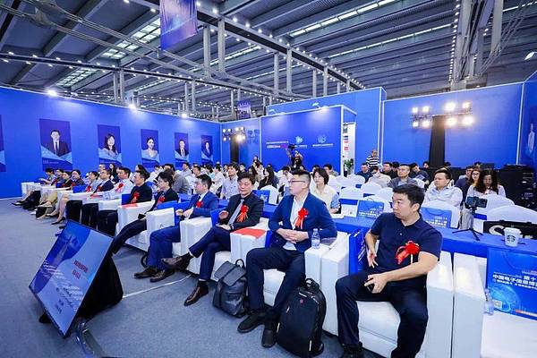 区块链新篇章：公众联盟链2.0如何重塑金融信任