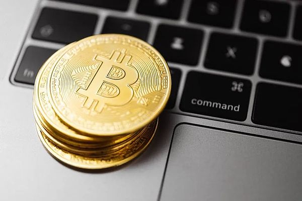 当AI遇见华尔街：金融从业者必备的5个智能助手